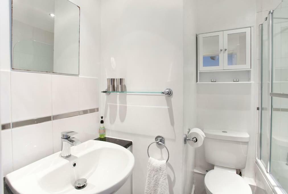 Victoria Bar Apartments Йорк Екстер'єр фото